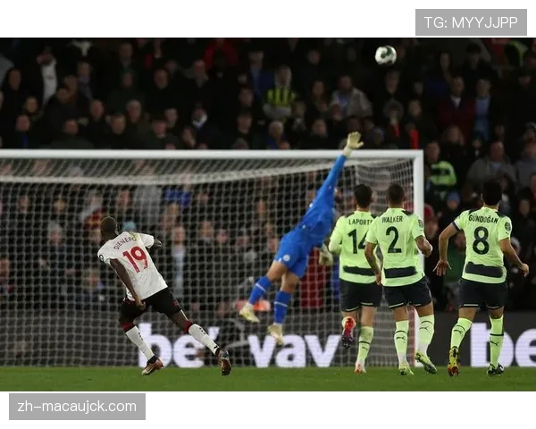 奥萨苏纳新帅利西改造防守见效 6轮丢5球但进攻乏力